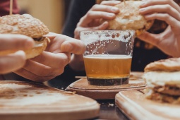 Làm đẹp - 3 thực phẩm gây béo bụng