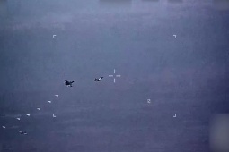 Thế giới - Nga đáp trả đanh thép khi bị Mỹ cáo buộc sử dụng máy bay 'quấy rối' ở Syria