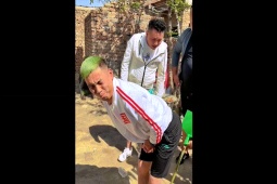 Clip hài hước - "Chết cười" với những anh chàng không chịu lớn