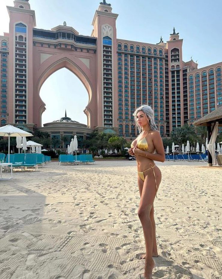 Tatyana Demyanova khoe ảnh bikini nóng bỏng khi đi du lịch ở bãi biển Dubai