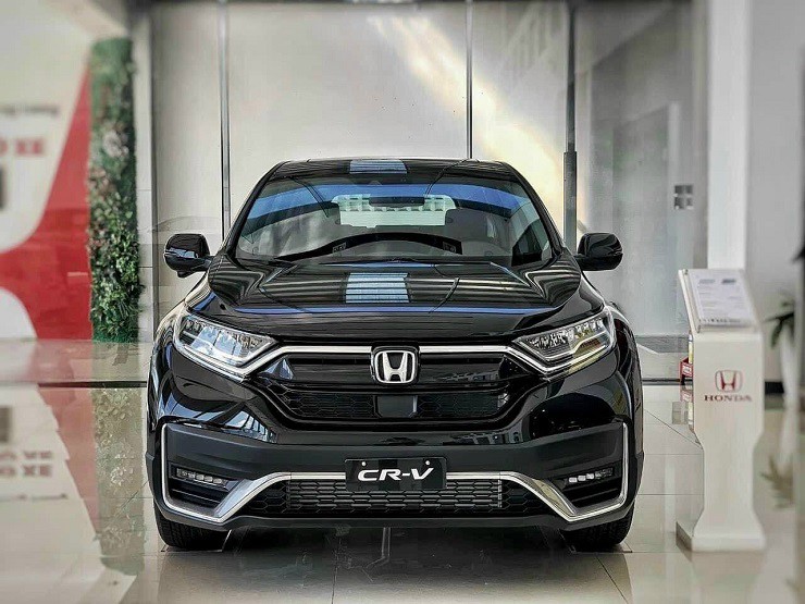 Giá niêm yết của Honda CR-V bản cao nhất còn chưa đến 1 tỷ đồng khi mẫu xe được ưu đãi lớn