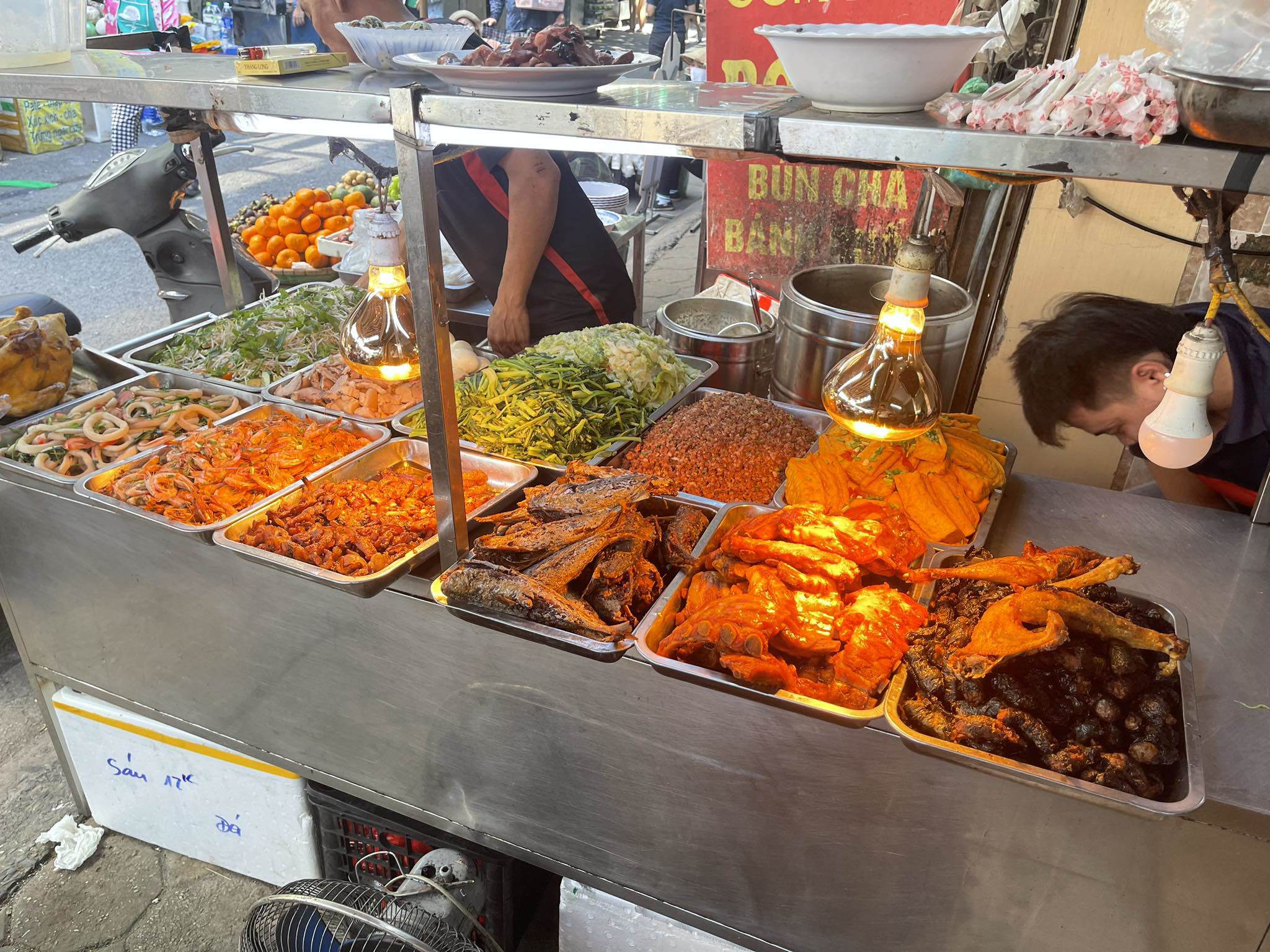 Quán cơm của bà H.