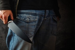 Pháp luật - Phát hiện tin nhắn tình tứ trên điện thoại vợ, chồng nổi cơn thịnh nộ gây tội ác