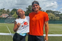 Thể thao - Nóng nhất thể thao tối 8/7: Phóng viên gây bức xúc vì phỏng vấn "hớ" bạn gái Tsitsipas