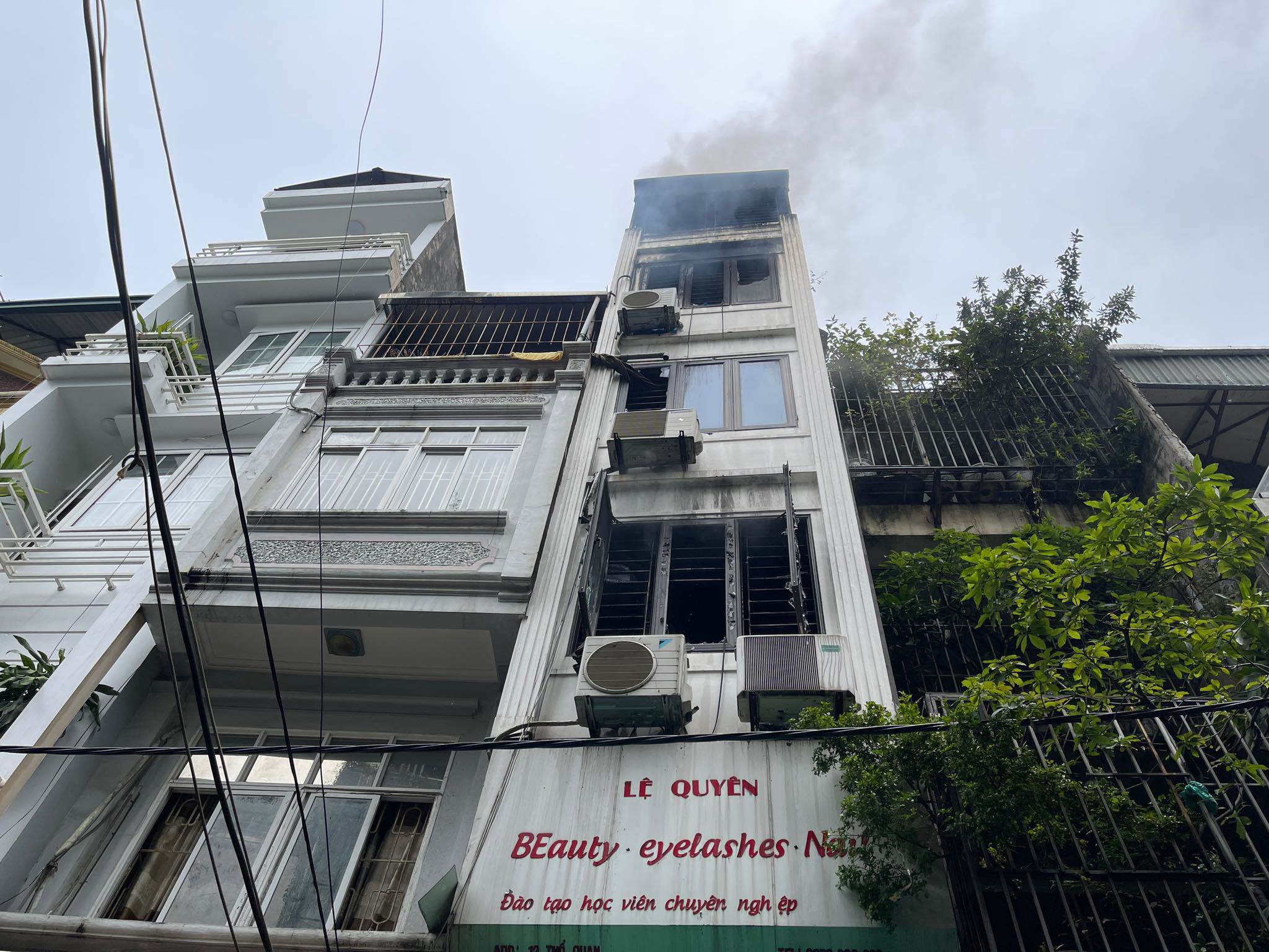 Vào khoảng 5h22 ngày 8/7, tại số nhà 12, ngõ Thổ Quan, phường Thổ Quan, quận Đống Đa (Hà Nội) xảy ra vụ hỏa hoạn.