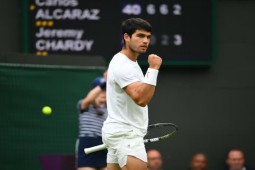 Alcaraz ”minh oan” cho Djokovic, mong muốn Federer đến cổ vũ ở Wimbledon