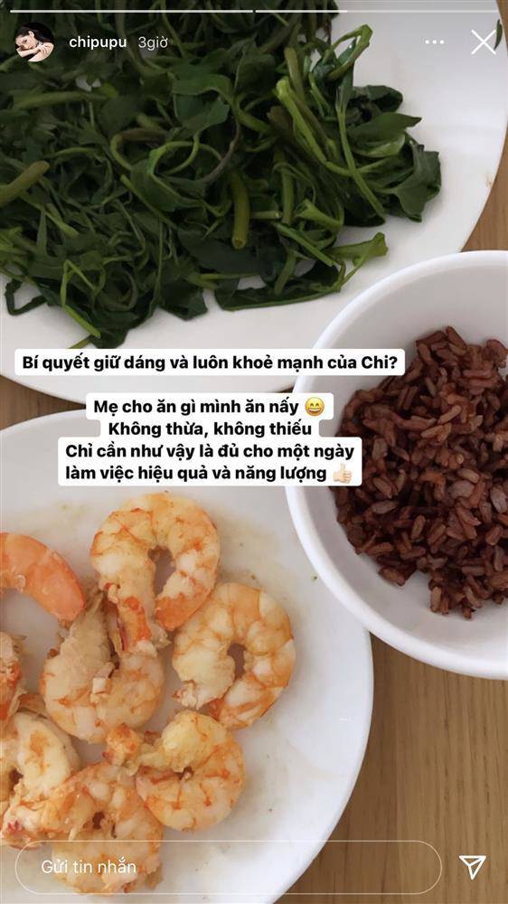Một bữa cơm nhà tuy đơn giản nhưng đủ no, đảm bảo cho Chi Pu vừa giữ dáng lại có một ngày làm việc hiệu quả.