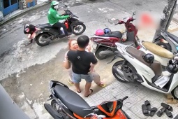 Xe máy - Xe đạp - Clip: Cười chảy nước mắt với anh shipper "may mắn"