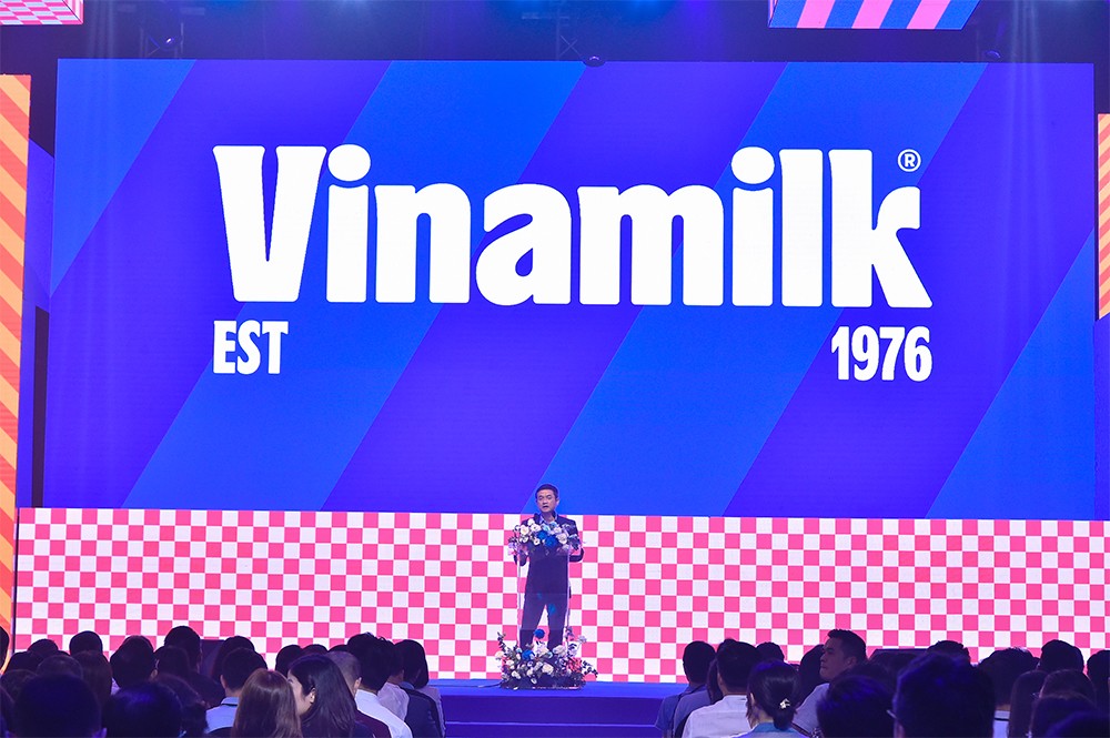 Nhận diện thương hiệu mới của Vinamilk “phủ xanh” mạng xã hội - 8