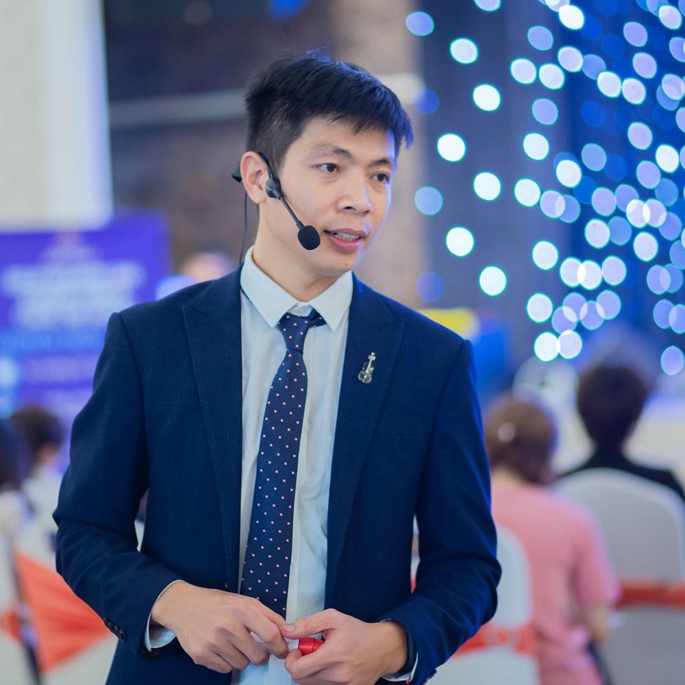  Chân dung DR Cao Xuân Ngọc