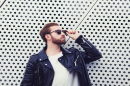 Đàn ông - Đàn ông phải biết cách ăn mặc phù hợp theo độ tuổi để tránh bị lỗi thời