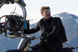 Thế giới xe - Hé lộ chiếc mô tô Tom Cruise dùng trong "cú nhảy triệu đô" ở Mission Impossible 7