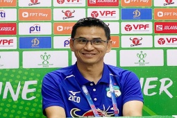 Bóng đá - HAGL nhà bầu Đức trắng tay mùa giải 2023, HLV Kiatisak động viên Tuấn Anh