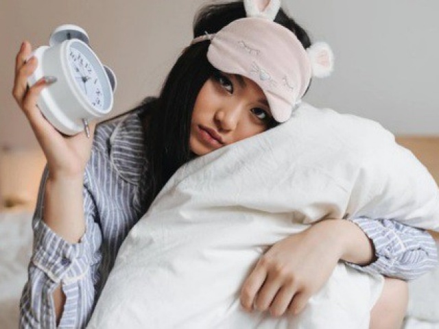 Sức khỏe đời sống - Đêm ngủ mà tỉnh giấc vào khung giờ này, cảnh báo sức khỏe của bạn đang kêu cứu