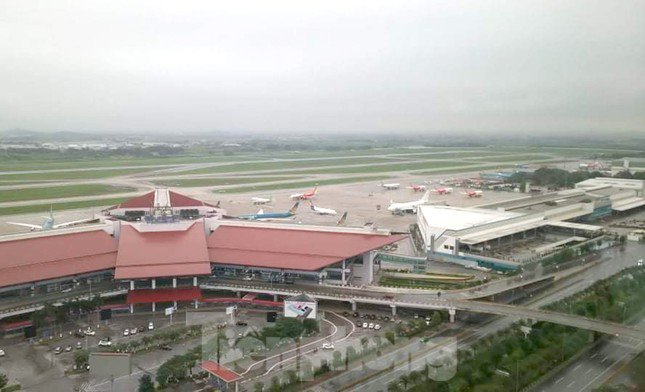 Chờ thông tin từ phía tổ bay Thái Lan để làm rõ trách nhiệm các bên liên quan sự cố 2 máy bay "suýt cắt mặt" tại sân bay Nội Bài vừa qua.