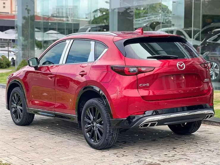 Ảnh thực tế Mazda CX-5 2023 tại đại lý Việt Nam - 12