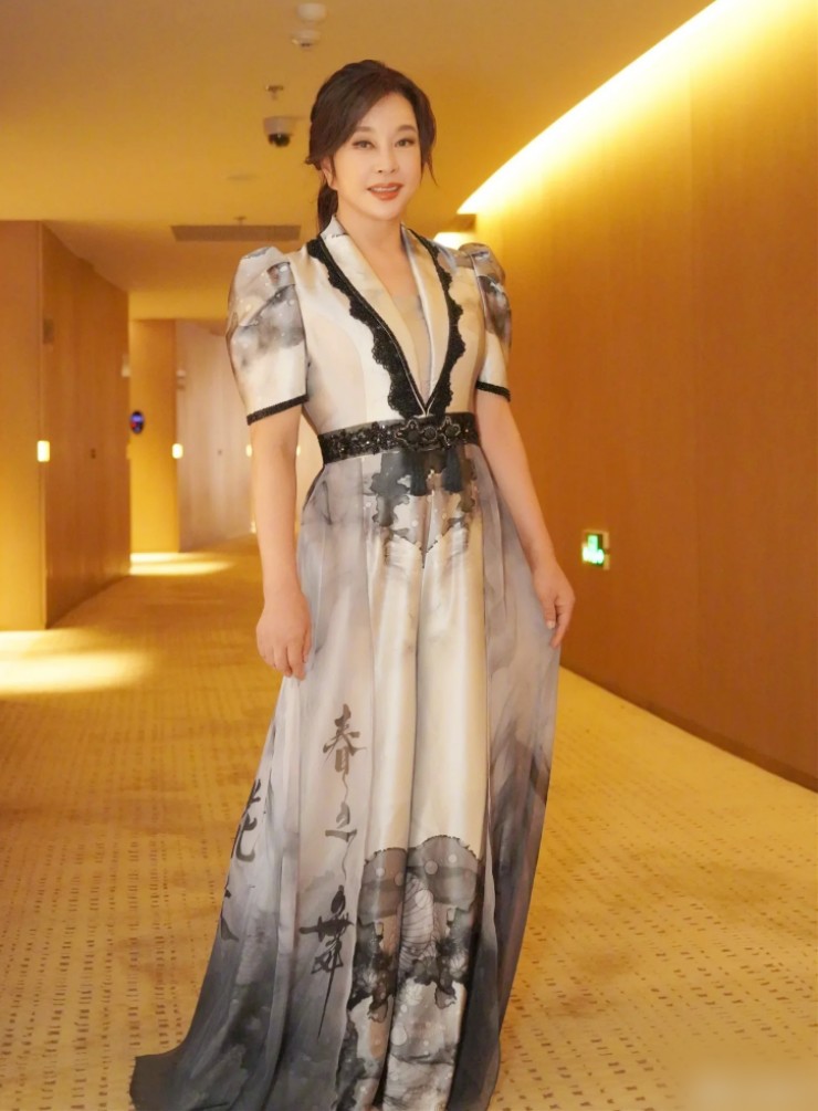 Ngoài diễn xuất, Lưu Hiểu Khánh còn rất giỏi về kinh doanh.