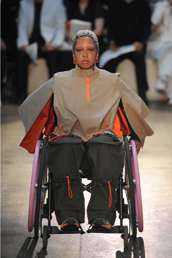 Vẻ đẹp ấn tượng từ show diễn của Đại học Thời trang London - 3