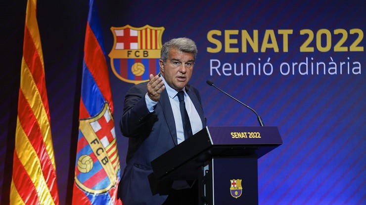 Barcelona vô tội nhưng chủ tịch Laporta thì chưa chắc