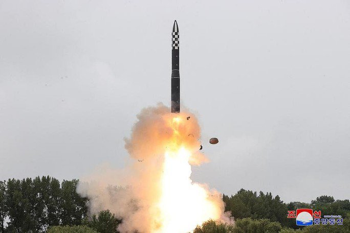Triều Tiên đã thử tên lửa đạn đạo liên lục địa (ICBM) Hwasong-18 mới nhất vào ngày 12-7. Ảnh: Reuters