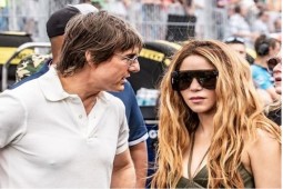 Tình cũ của Pique - Shakira tha thiết ”cầu xin” Tom Cruise đừng theo đuổi mình