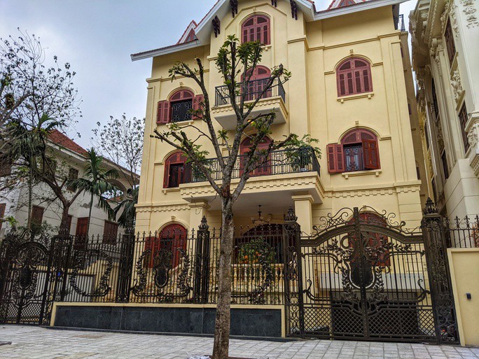 Biệt thự số 9 lô B (khu biệt thự 5,23 ha Yên Hòa, quận Cầu Giấy, TP Hà Nội) được xác định vi phạm về trật tự xây dựng nghiêm trọng.