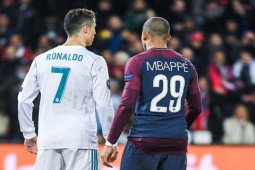 Mbappe tạo biến căng ở PSG: “Bắt chước” Ronaldo nổi loạn, Real coi chừng hiểm họa
