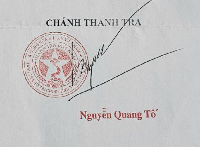 Con dấu của Thanh tra Sở Tài chính tỉnh Thừa Thiên - Huế đang sử dụng thiếu ký hiệu thể hiện quần đảo Hoàng Sa và Trường Sa khi sử dụng bản đồ Việt Nam
