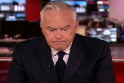 Đời sống Showbiz - Nam MC 61 tuổi chi 1 tỷ đồng mua ảnh nóng của trẻ vị thành niên