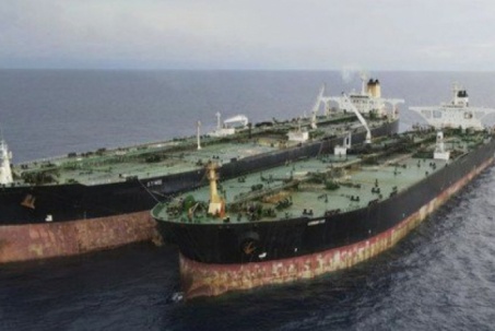 Indonesia bắt tàu dầu Iran