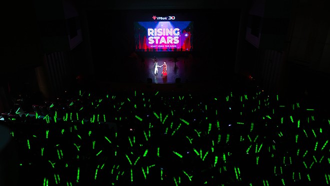 Khi banker xanh lá VPBank hóa thân thành nghệ sĩ: “Đẹp cả hình cả tiếng” - 9