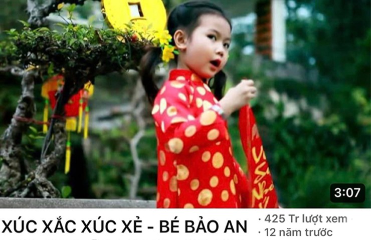 Bé Bảo An được xem là người tiếp nối của “bé Xuân Mai Con cò bé bé” với loạt bài hit từ khi còn rất nhỏ. Đặc biệt là ca khúc “Xúc xắc xúc xẻ”.
