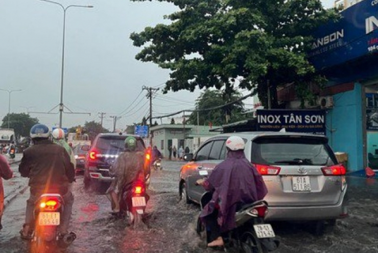 Đề xuất bốn trường hợp bắt buộc người lái xe phải tắt đèn pha, bật đèn chiếu gần