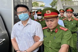 Tin tức trong ngày - Vụ án "Chuyến bay giải cứu": "Ăn chia" cả tiền của gần 1.900 người mãn hạn tù