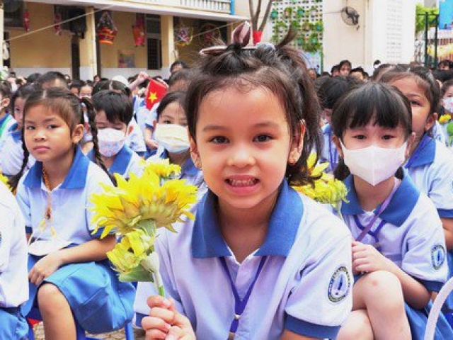 Giáo dục - du học - Học sinh tăng mạnh, trường lớp không đủ