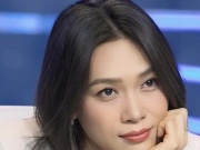 Giám khảo Vietnam Idol háo sắc?
