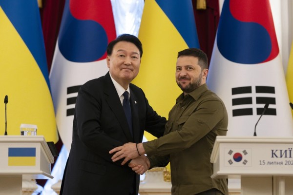 Hàn Quốc tăng mạnh viện trợ cho Ukraine - 1