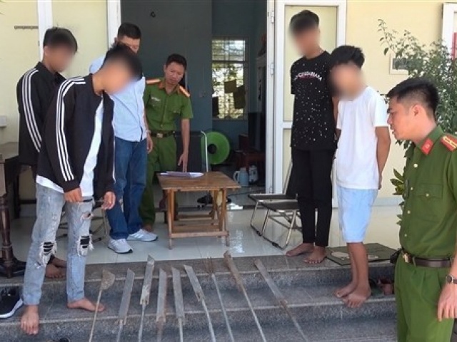 Pháp luật - Ngăn chặn nhiều nhóm thanh, thiếu niên "nói chuyện" bằng… hung khí
