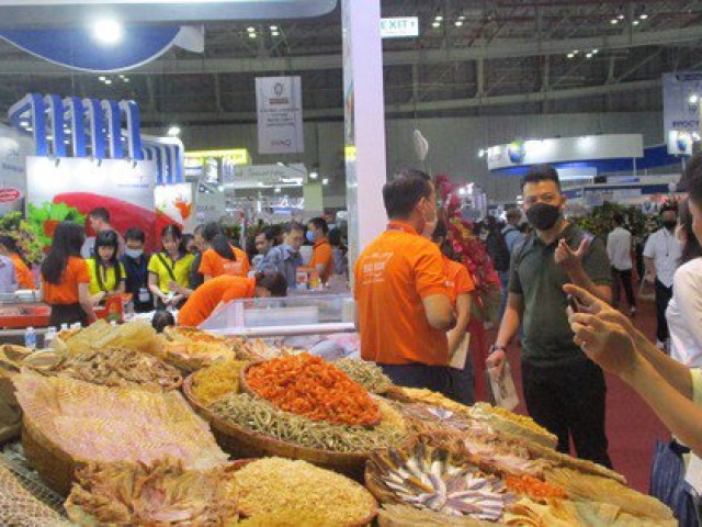 Thị trường - Tiêu dùng - Mỹ giảm nhập tôm, cá của Việt Nam, Trung Quốc bất ngờ vươn lên số 1