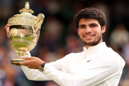 Alcaraz tự hào với chức vô địch Wimbledon, Djokovic thua ”tâm phục khẩu phục”