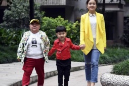 Bạn trẻ - Cuộc sống - Chàng lùn 1m2 có biệt thự xe sang, lấy 2 đời vợ chân dài Hoa hậu, con sinh ra vui mừng vì không giống bố