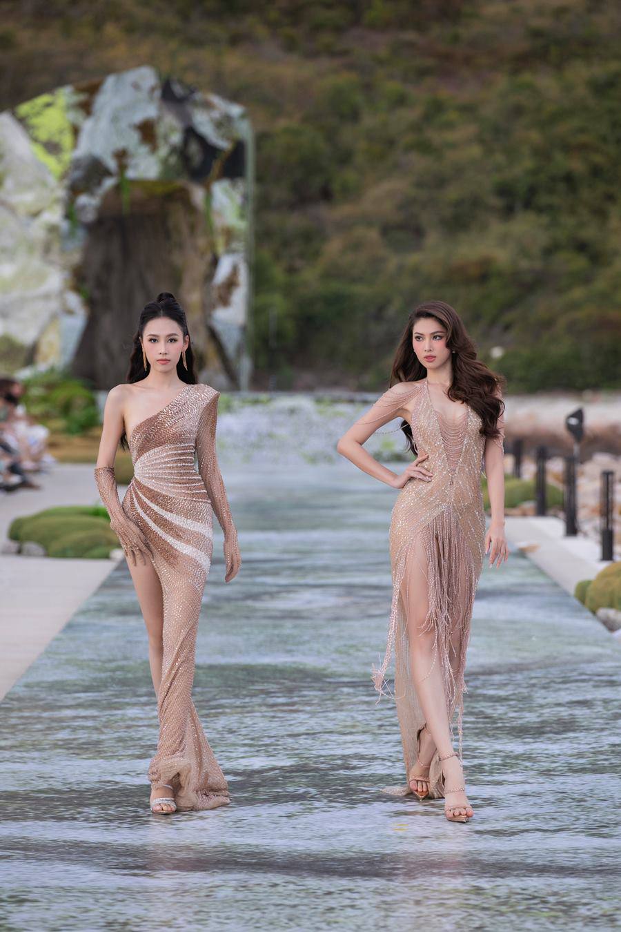 Trước thềm chung kết, thí sinh Miss World Vietnam diễn áo tắm nóng bỏng tại Quy Nhơn - 5