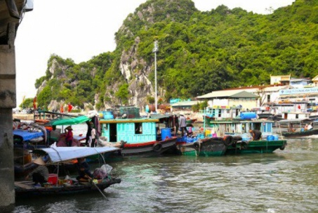 Quảng Ninh bắt đầu cấm biển, trên 1.000 người ứng trực chống bão