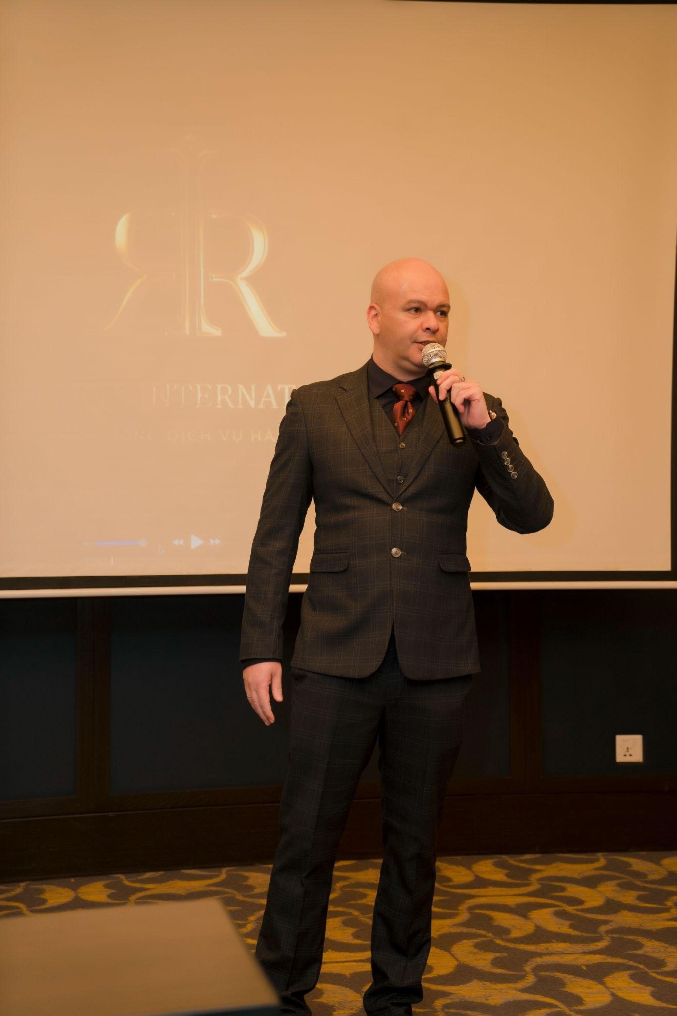 Resorts International Vietnam (RIVN) là top công ty du lịch và nghỉ dưỡng uy tín, với thâm niên lâu năm&nbsp;trong ngành kì nghỉ tại Việt Nam