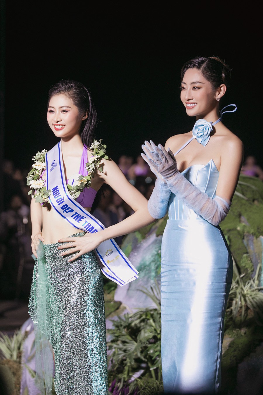 Trước thềm chung kết, thí sinh Miss World Vietnam diễn áo tắm nóng bỏng tại Quy Nhơn - 4