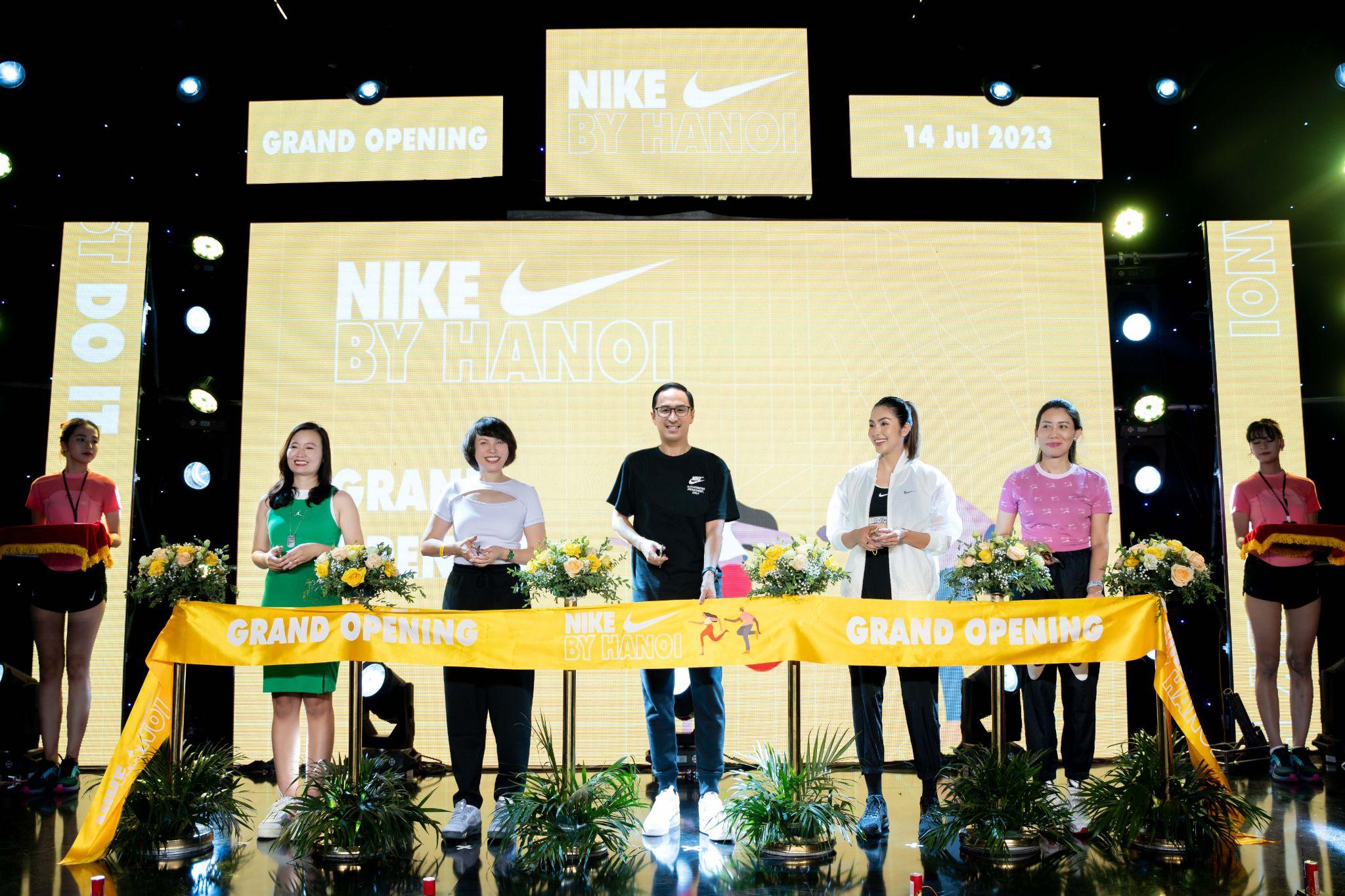 “Say nắng” cùng Phương Ly và Da Lab tại sự kiện khai trương Nike Vincom Bà Triệu - 1