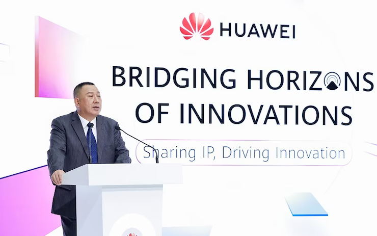 Ông Song Liuping - Giám đốc Pháp chế của Huawei.