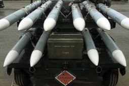 Media - Tên lửa AIM-120 AMRAAM: "Sát thủ" chuyên diệt chiến đấu cơ của Mỹ