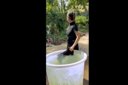 Clip hài hước - Vợ chồng hài hước sẽ có rất nhiều niềm vui