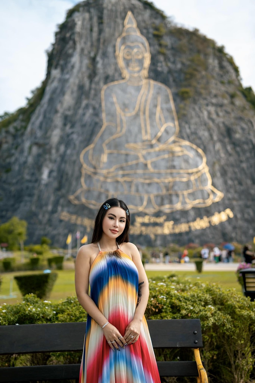 Cô nàng 9x xinh đẹp chi tiền “mạnh tay” khám phá du lịch thế giới - 3
